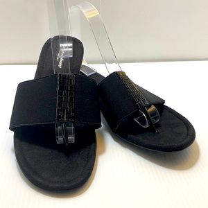 Avenue Cloud Walkers Size 9W Black Slides